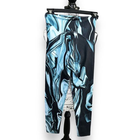 Spanx Booty Boost 7/8 Leggings Marbled Blue/Black XS - Picture 2 of 8